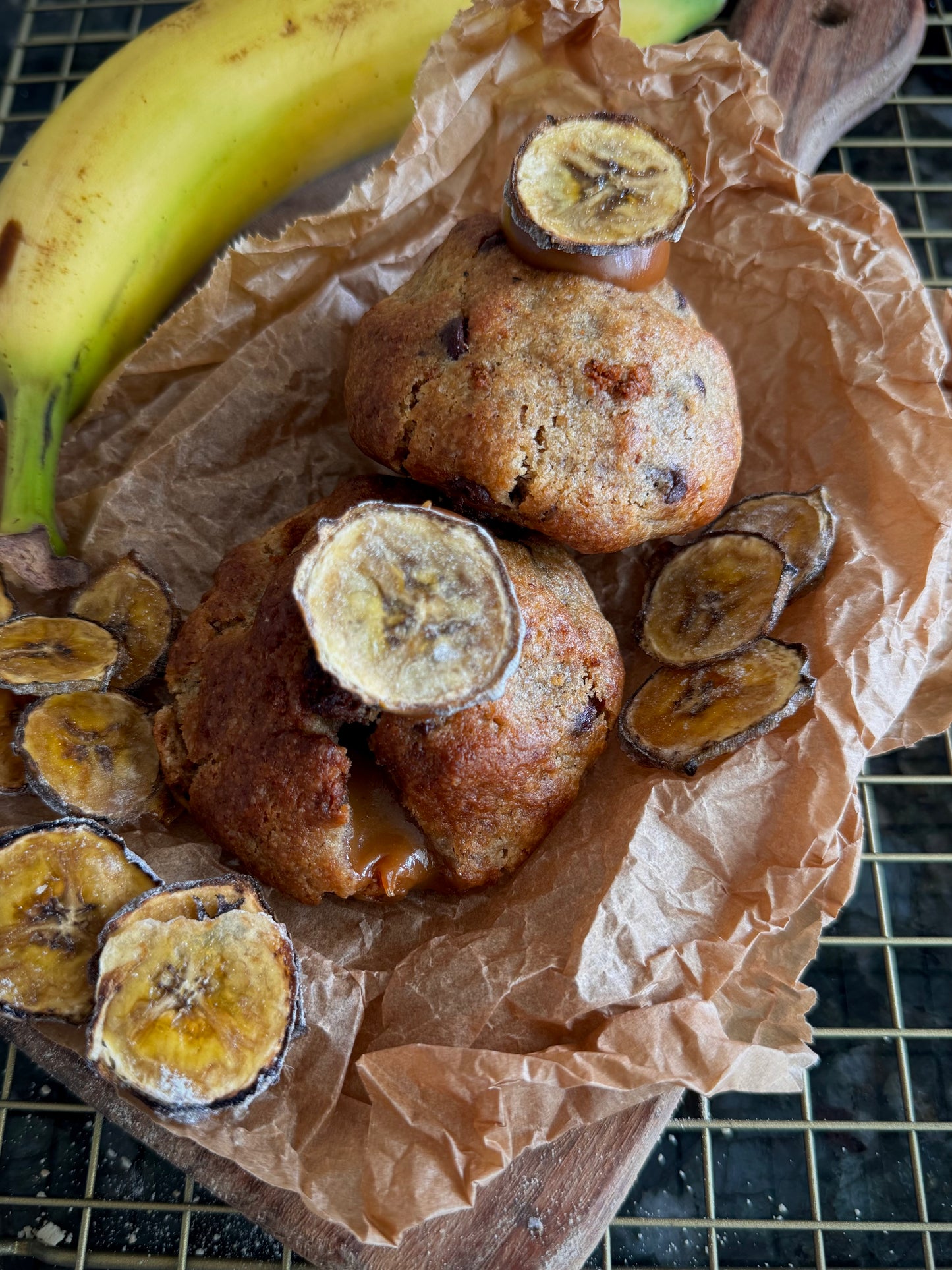 CAJA X 2 GIANT BANANA & CARAMEL COOKIE